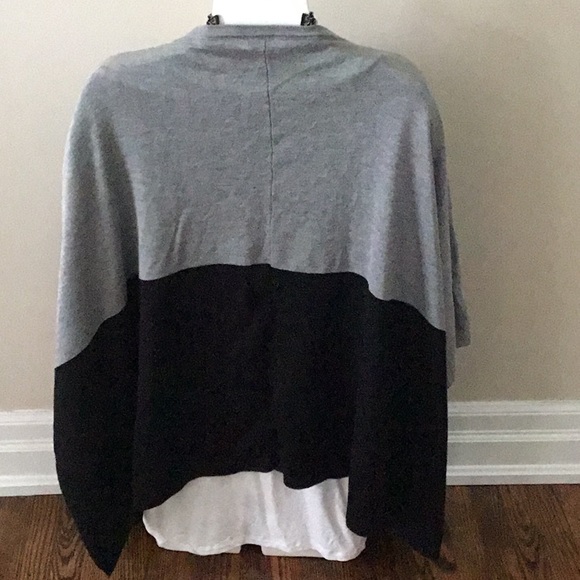 Colour Block Sweater Cape - Picture 2 of 8